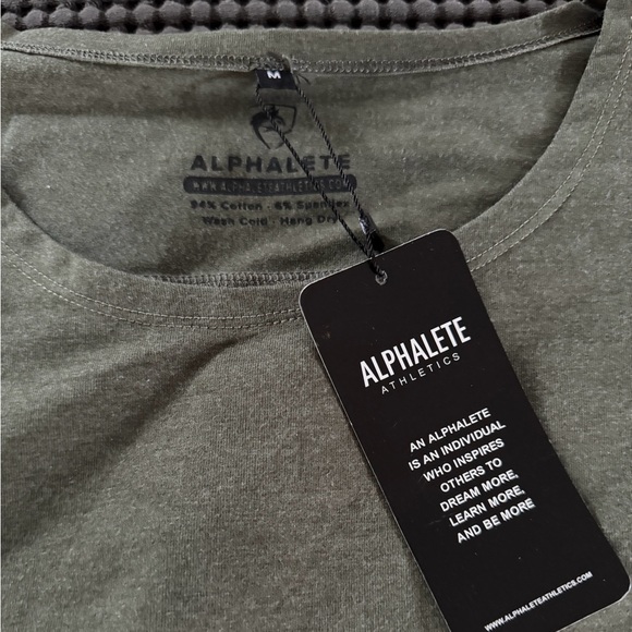 Alphalete Men’s Scoop Neck Shirt Medium - Picture 3 of 4